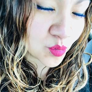 Meet your Posher, Noemi